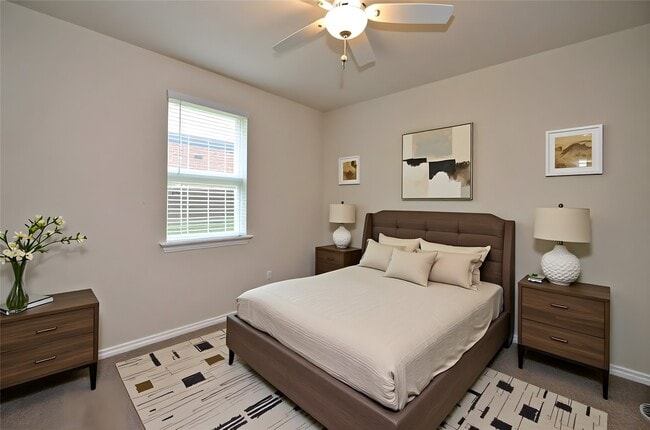 Building Photo - 11134 Honeysuckle Haven Dr