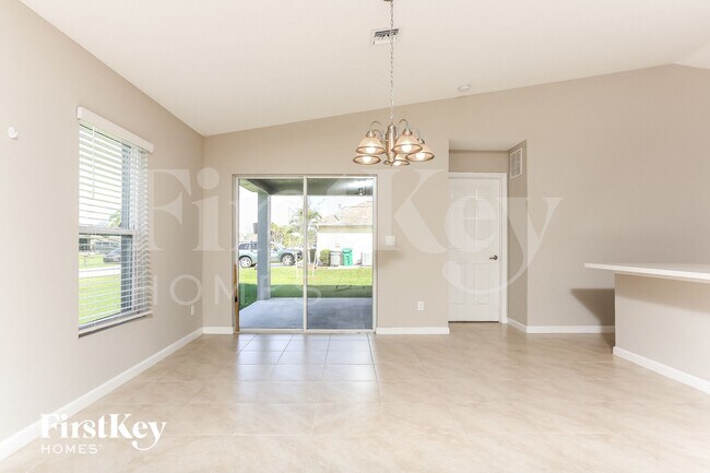 Building Photo - 3921 SW Kabane St