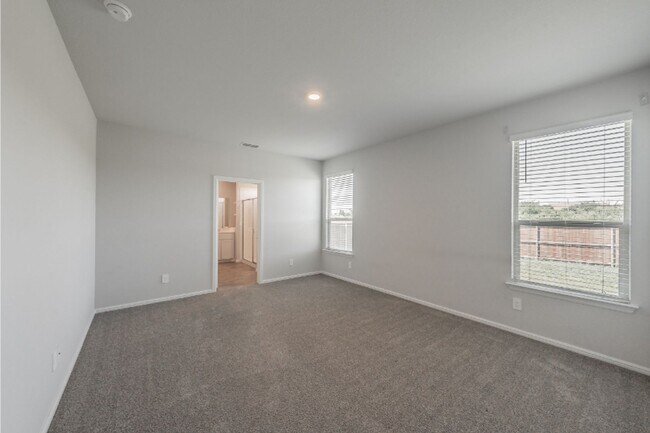 Building Photo - 8637 Centerboard Ln