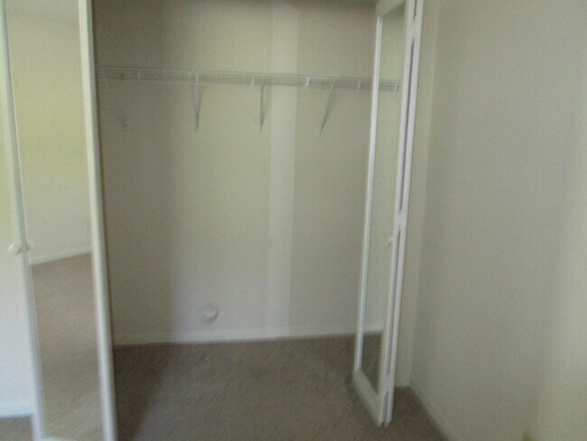 Building Photo - 690 Archdale Dr