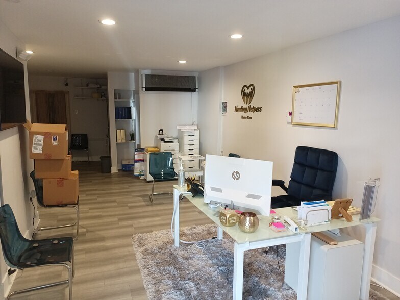 Building Photo - 7153 Torresdale Ave