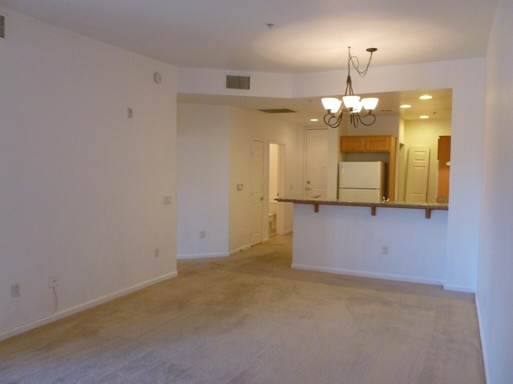 Building Photo - 23 E Agate Ave