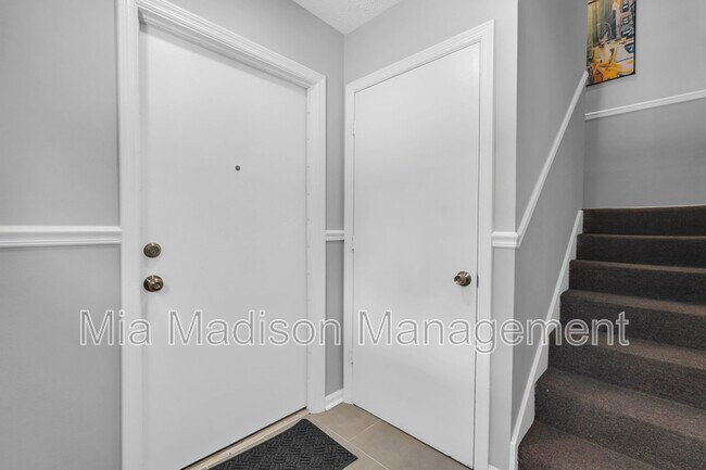 Primary Photo - 111 E Mell St