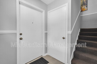 Building Photo - 111 E Mell St