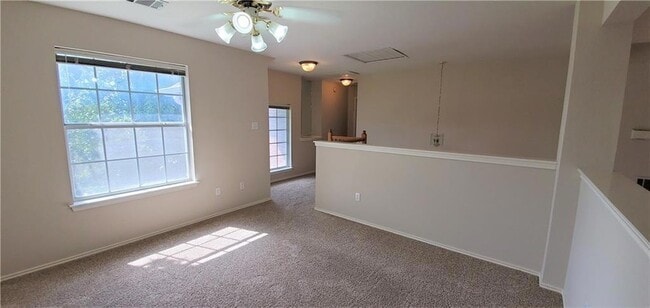 Building Photo - 1802 White Oak Cove