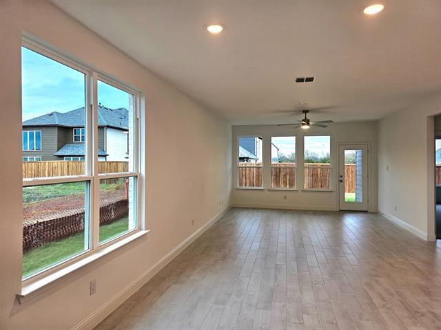 Building Photo - 629 Verona Dr