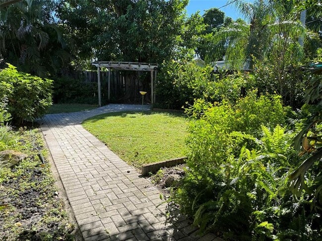 Building Photo - 1636 NE 18th St