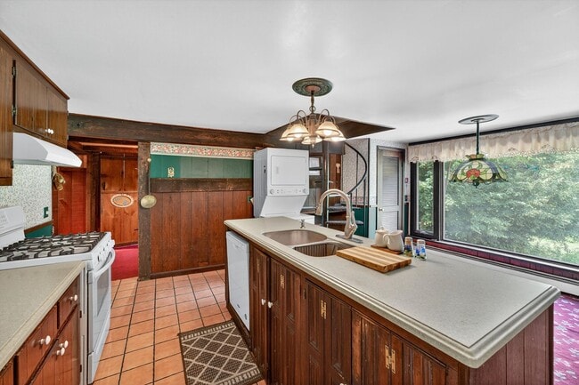 Building Photo - Price Reduction: Charming 3BR Farmhouse Re...