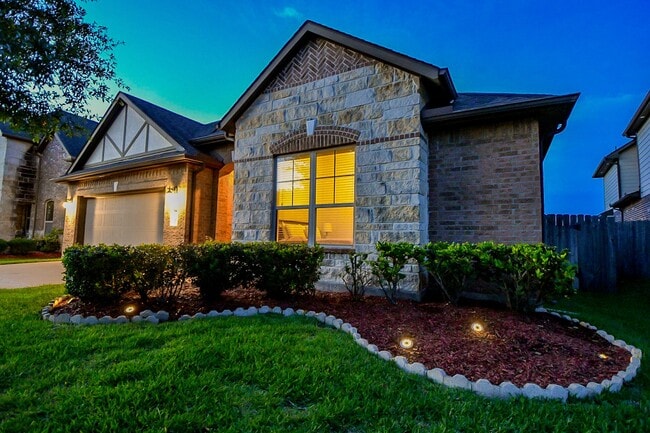 Building Photo - 13815 Wixford Trail