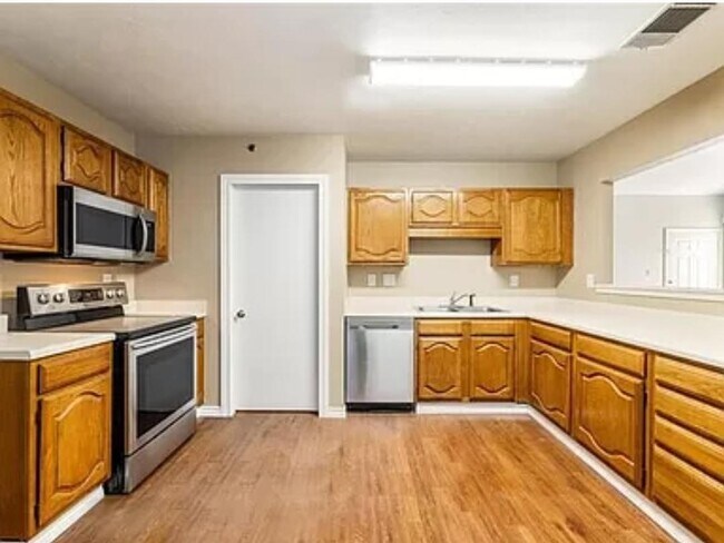 Building Photo - 3105 Boxwood Ln