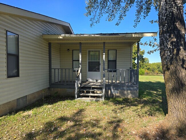 Building Photo - 530 Jamestown Loop