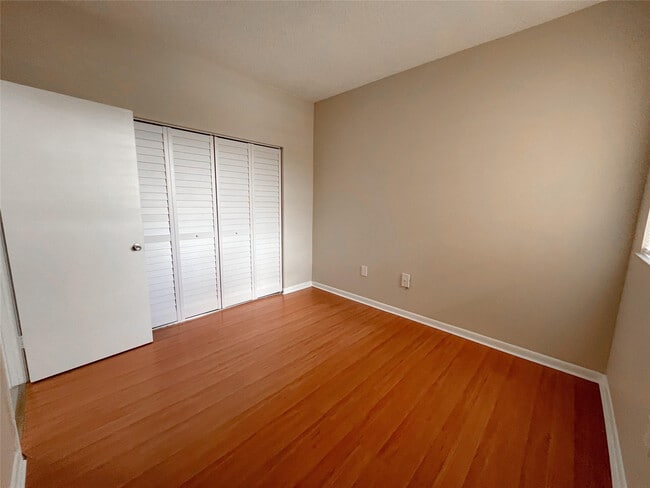 Building Photo - 1881 NW 96th Terrace