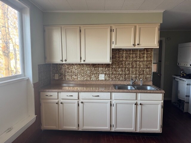 Kitchen - 3 Howard St