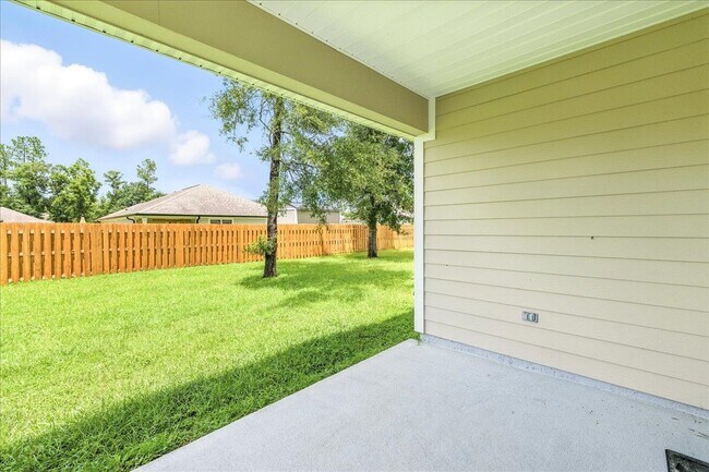 Building Photo - 18 E Sycamore Trl