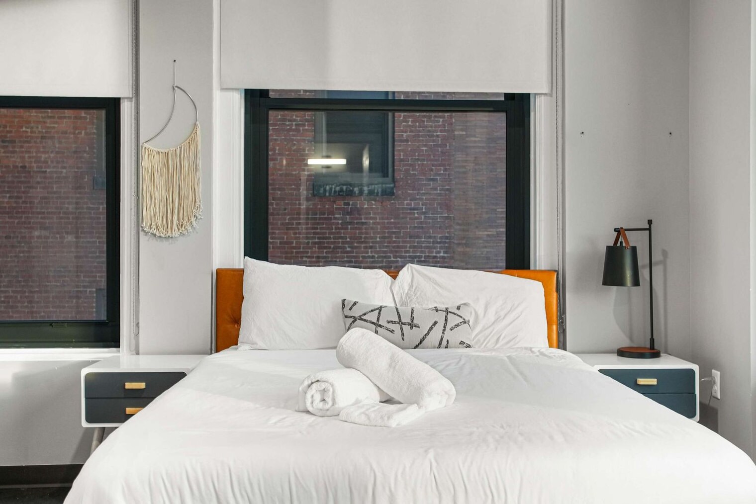 Building Photo - 209 9th St