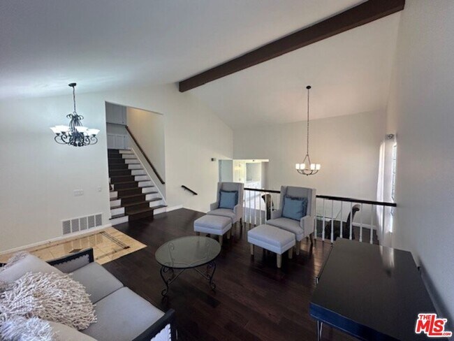 Building Photo - 6501 Bradley Pl