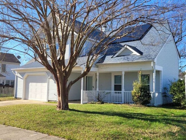 Building Photo - Ocean Lakes Single Family Home Ready for Move In!