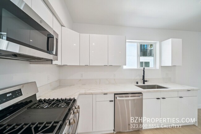 Building Photo - 5655 Case Ave