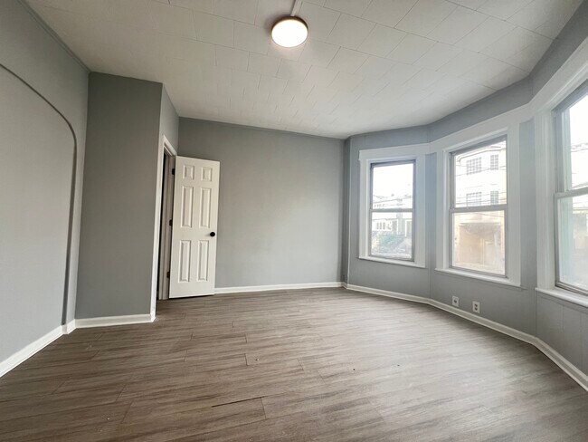 Building Photo - 105 Brown Pl