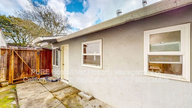 Building Photo - 4942 Sonoma Hwy