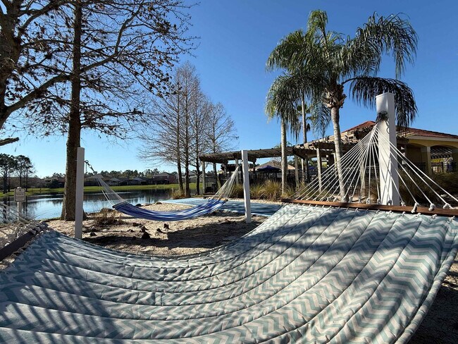 Building Photo - 4735 Vero Beach Pl