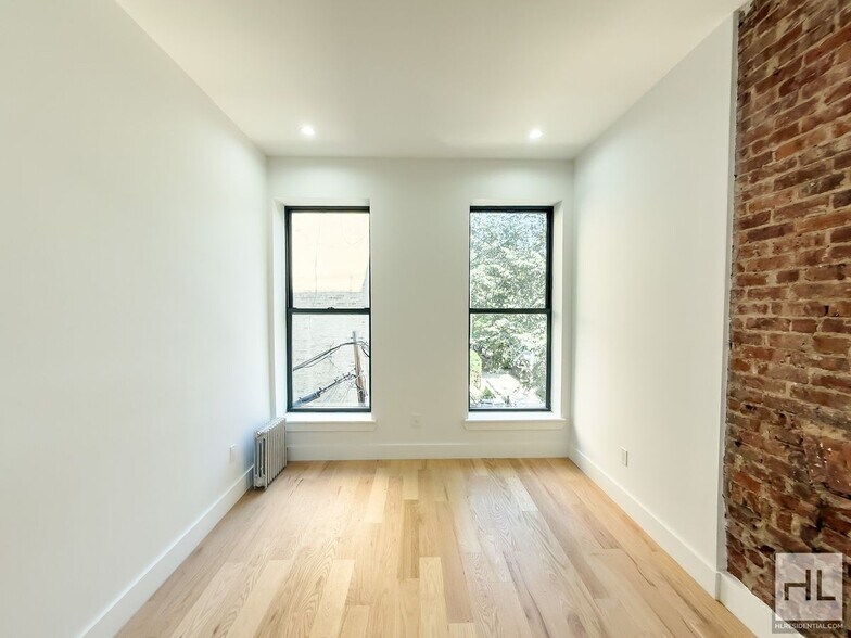 Building Photo - Expansive Sun-drenched Bed-Stuy 7 Bed 3-Ba...