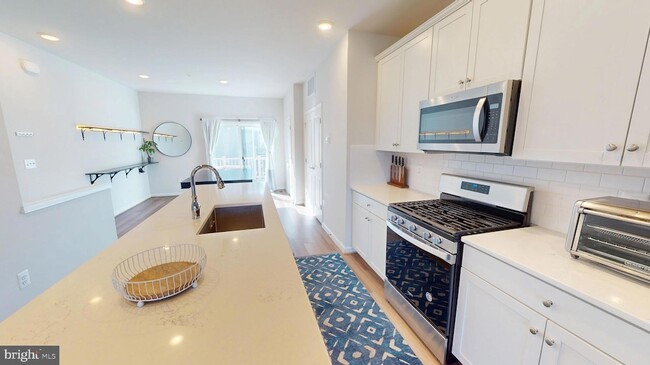 Building Photo - 3485 Cormorant Dr