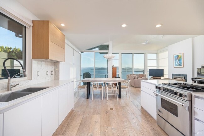 Building Photo - 345 Pacific Ave