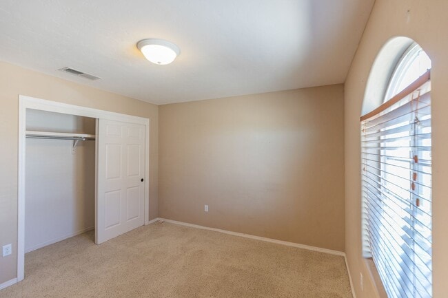 Building Photo - 1491 Tierra Royas