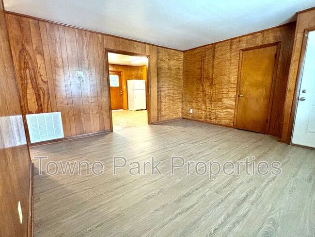 Building Photo - 1753 Davidson Dr