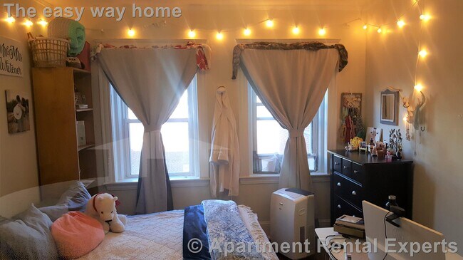 Building Photo - 163 Summer St