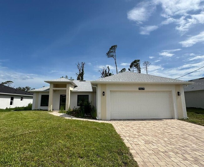 Primary Photo - 16475 Hillsborough Blvd