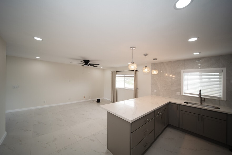 Building Photo - 98-179 Kauhihau Pl