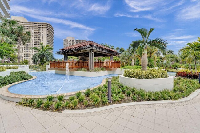 Building Photo - 20281 E Country Club Dr