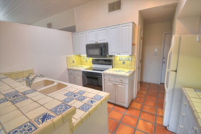 Building Photo - 2517 Tramway Terrace Ct NE
