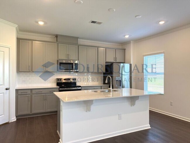 Building Photo - Spacious 4-Bed Home with Flex Room, Loft, Screened Porch & 2-Car Garage – Convenient to Angier an...