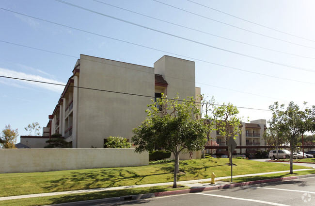Building Photo - JCI Gardens