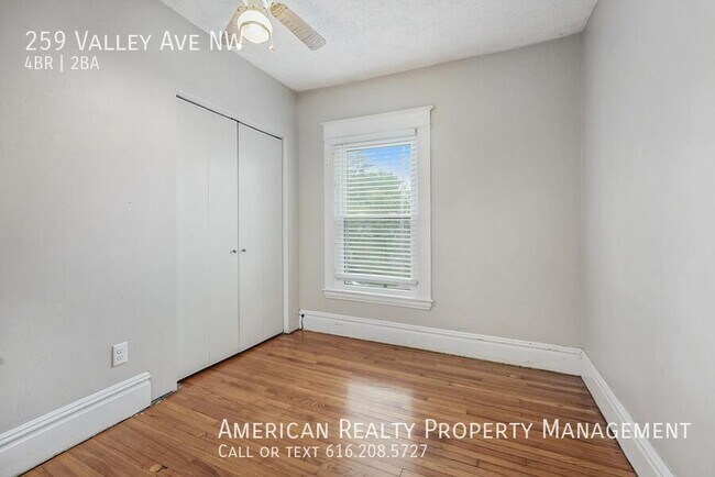 Building Photo - 259 Valley Ave NW