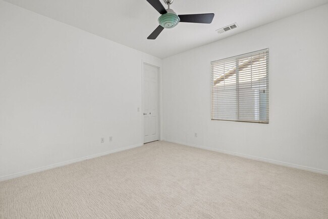 Building Photo - Luxurious 5-Bedroom Pool Home with Solar &...