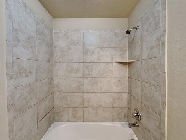 Building Photo - 33217 Wedgewood Dr