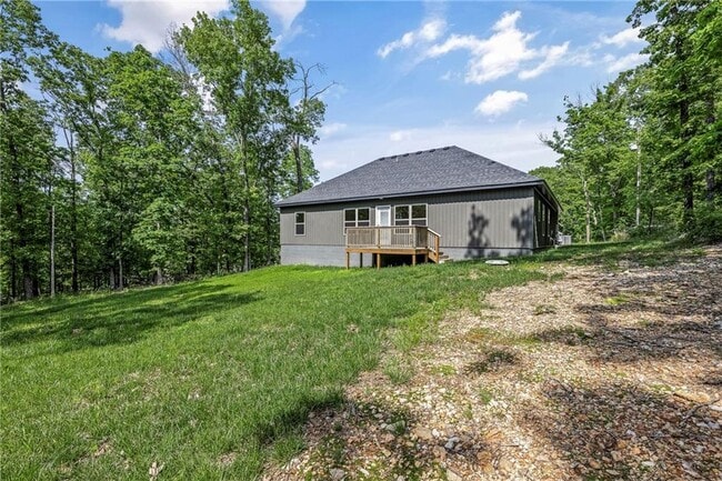 Building Photo - 19 Theale Ln