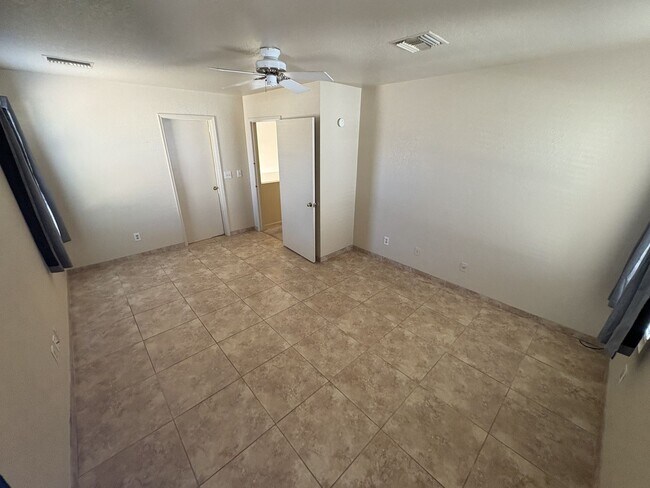 Building Photo - Eastside 4-bedroom 2.5-bathroom home with community pool