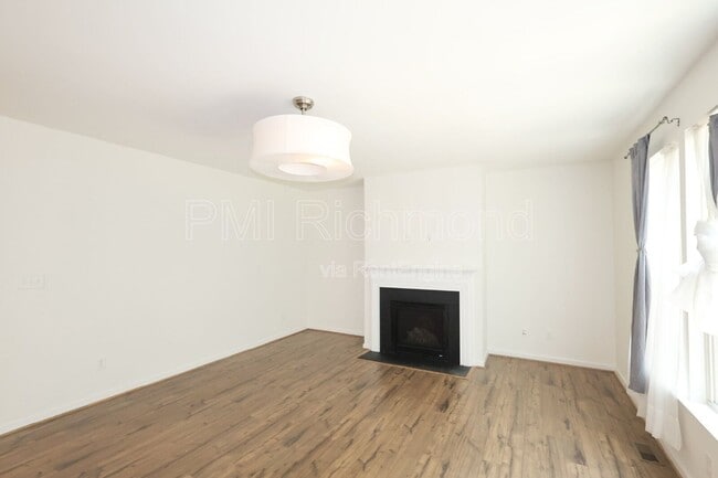 Building Photo - 14106 Shallow Creek Ln