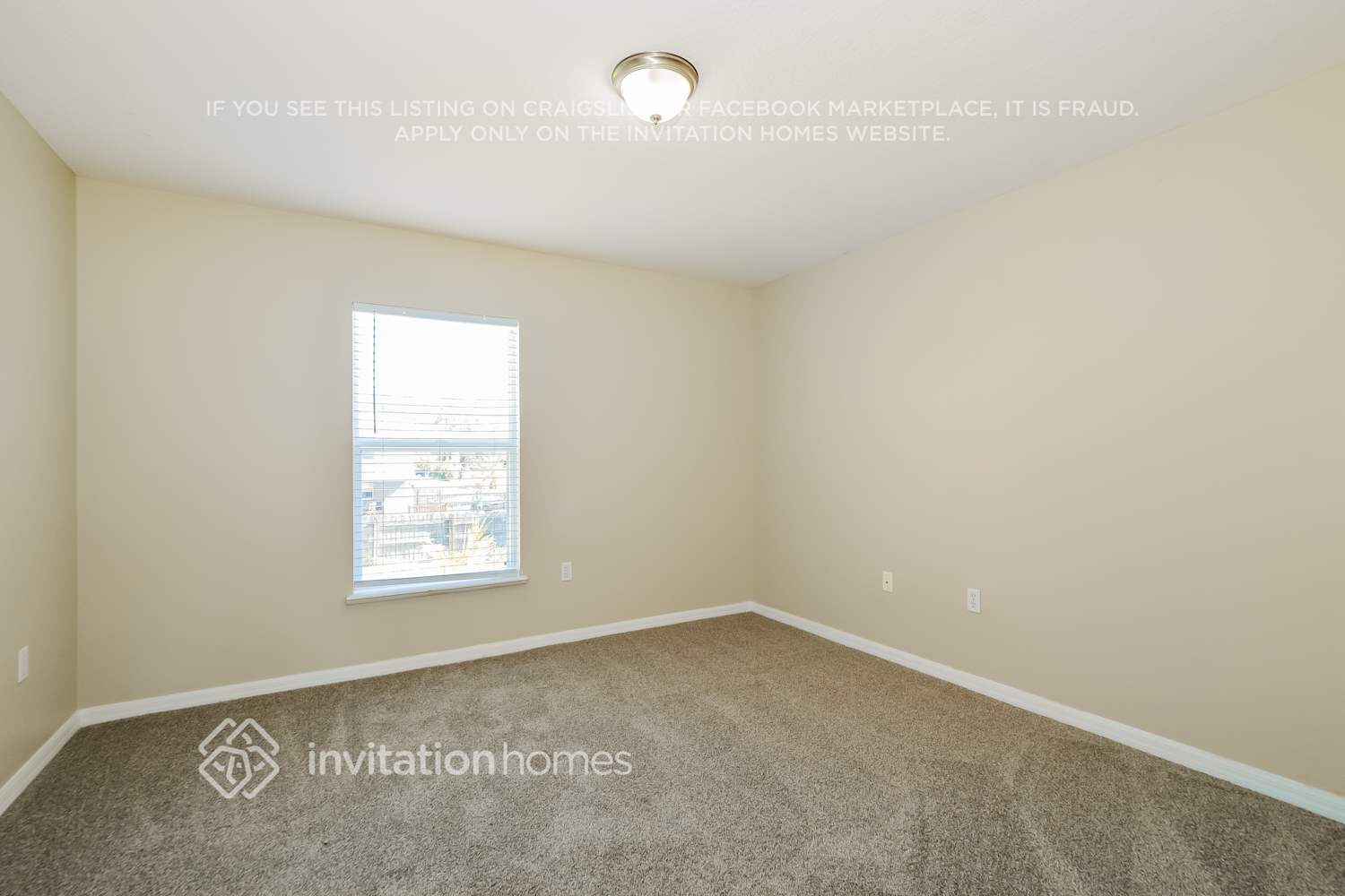 Building Photo - 1370 San Carlos Ave