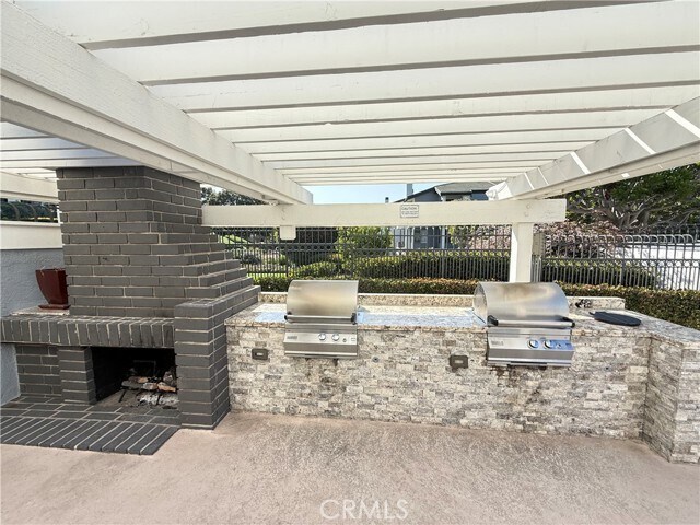 Building Photo - 950 Cagney Ln