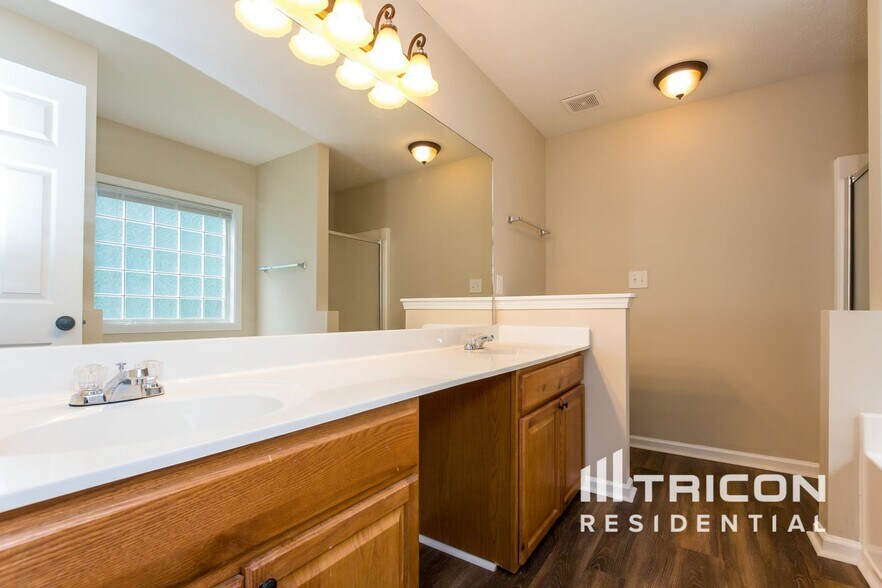 Building Photo - 109 Enclave Dr