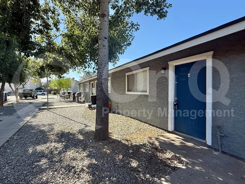 Building Photo - 3002 E Waltann Ln