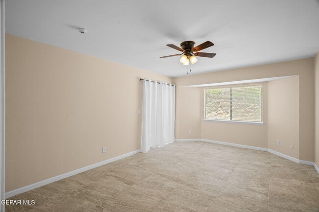 Building Photo - 10337 Galahad Way