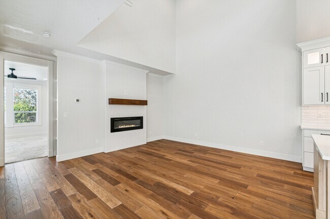 Building Photo - 3243 S Sedgebrook Ln