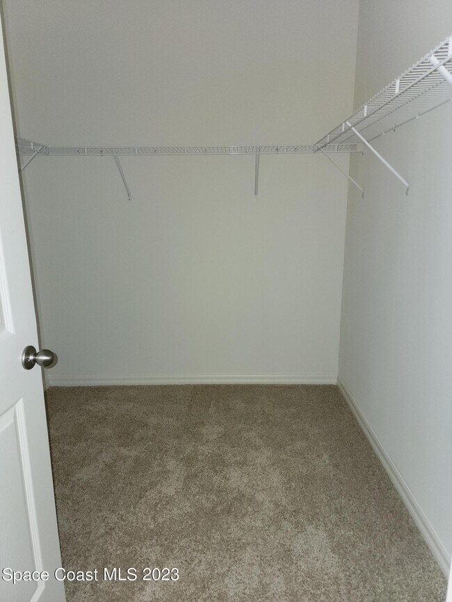Building Photo - 4925 Amasa Cir